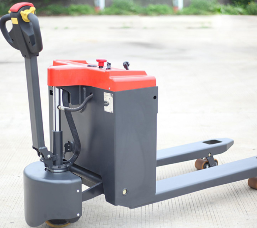 電動(dòng)叉車的價(jià)位會(huì)受到品牌，型號(hào)，配置等因素的影響